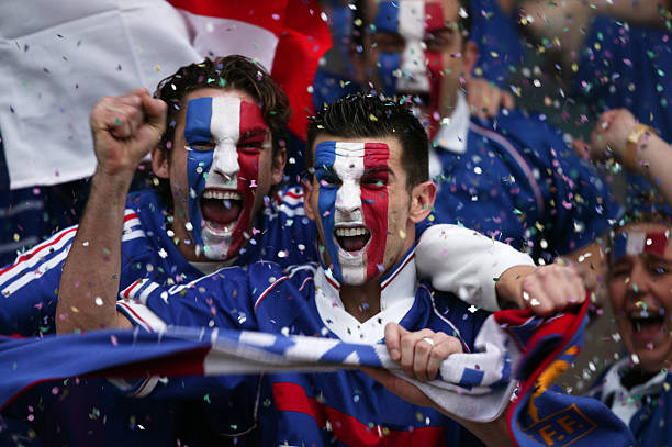 这与灰熊持 这与灰熊持