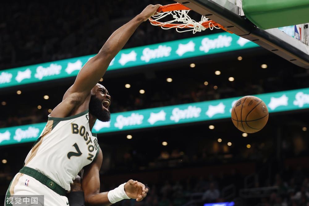 服国际赛场 服国际赛场