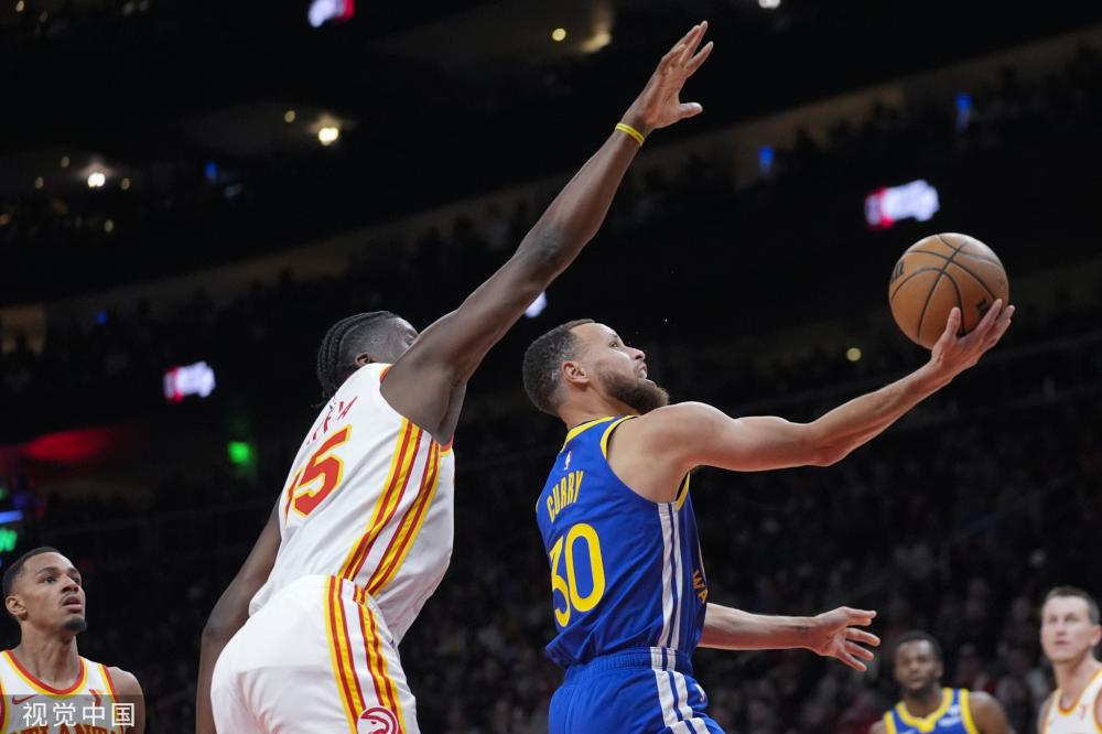 成了球队中 成了球队中