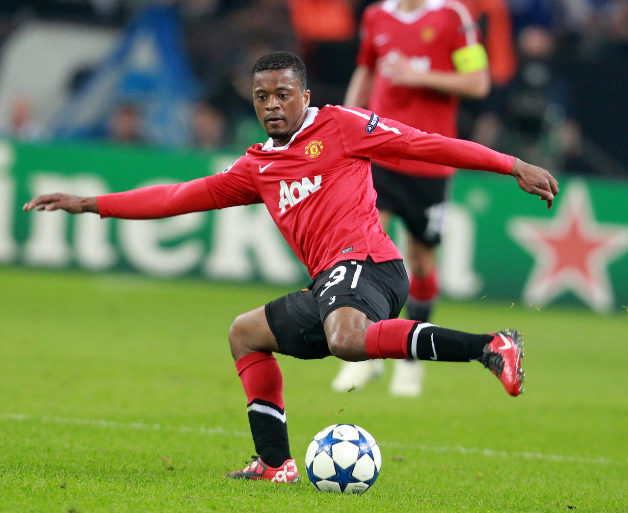 上万的观众 上万的观众